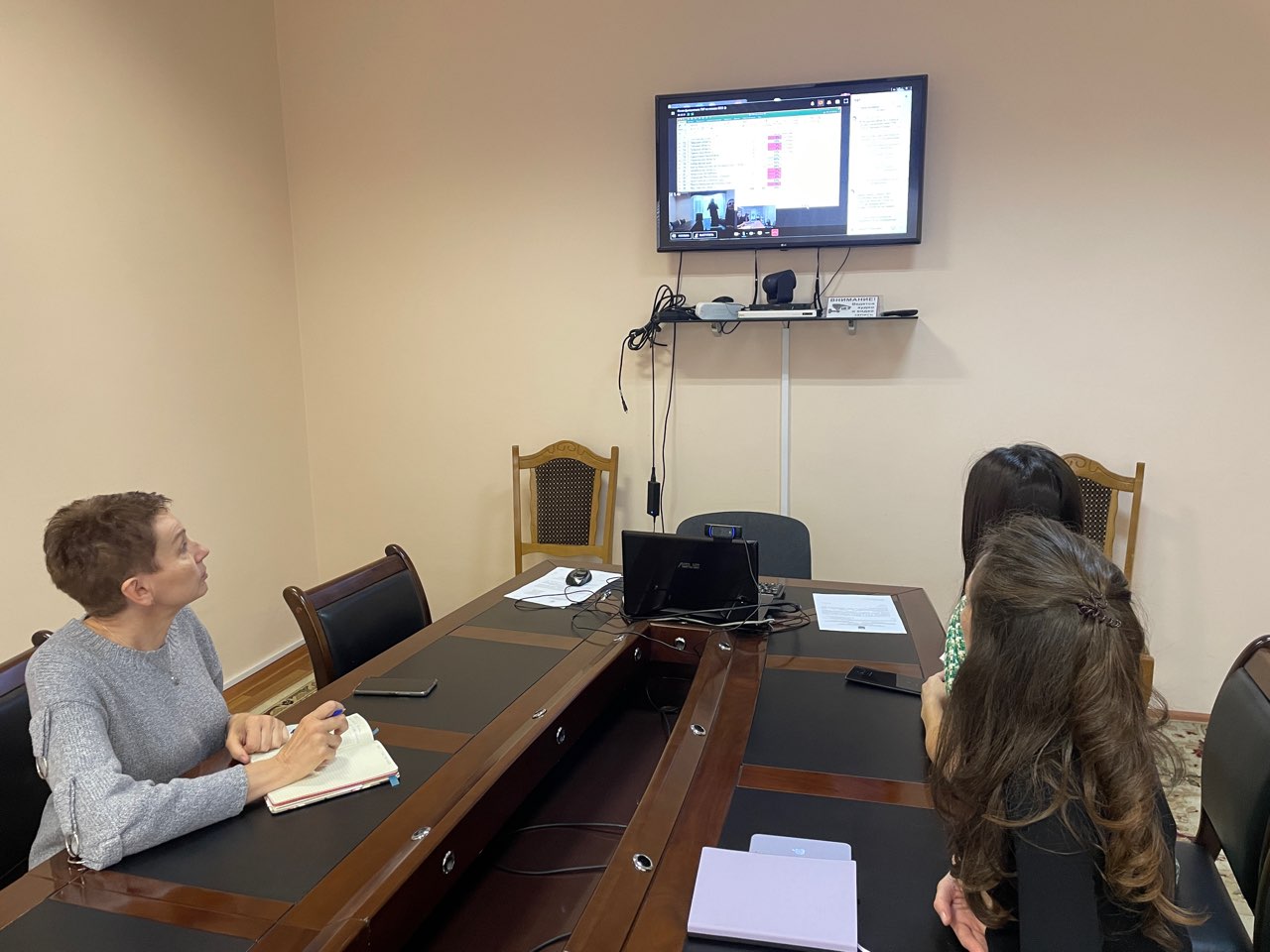 Сотрудники Государственного комитета КБР по тарифам и жилищному надзору, приняли участие в совещании в формате видеоконференцсвязи по вопросу реализации функционала в ГИС ТОР КНД.