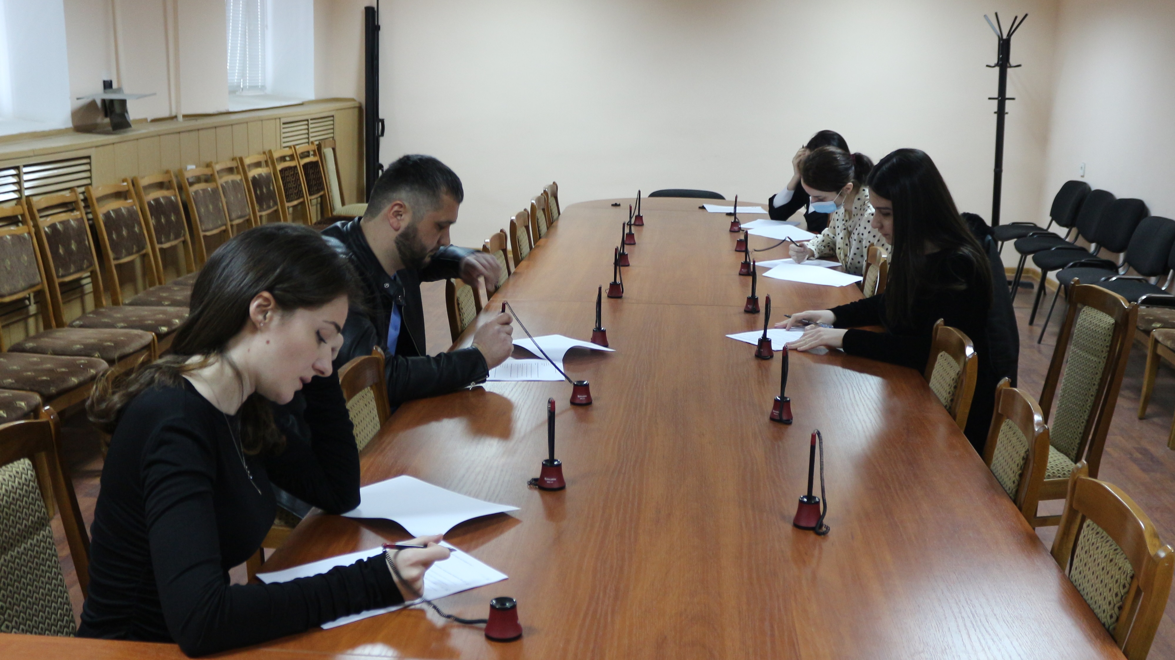 Сегодня в Государственном комитете КБР по тарифам и жилищному надзору прошло тестирование кандидатов на замещение вакантных должностей.