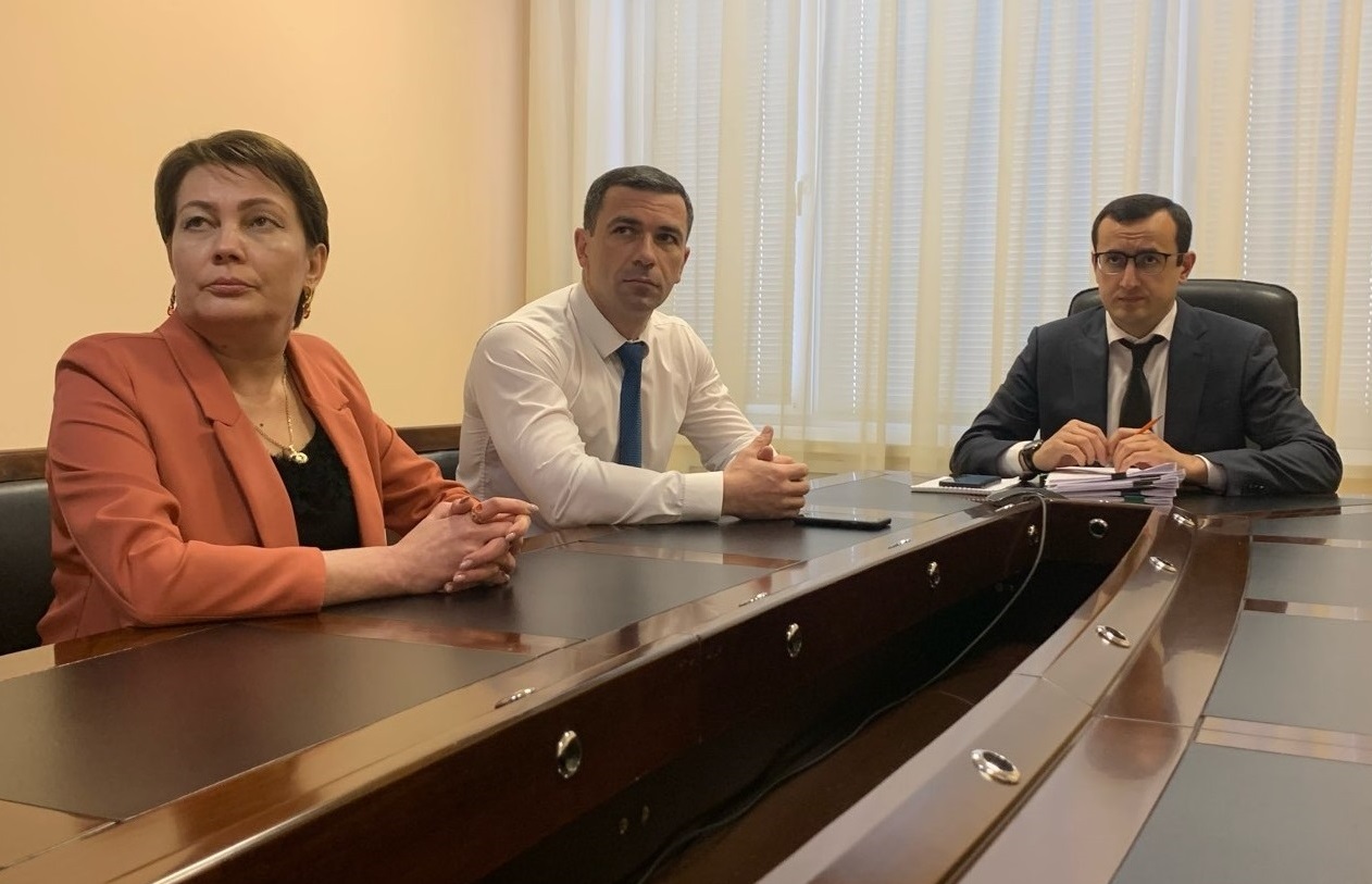 Представители Государственного комитета КБР по тарифам и жилищному надзору приняли участие в совещании под председательством заместителя министра строительства и ЖКХ Российской Федерации Козлова Александра Сергеевича, с участием представителя министерств