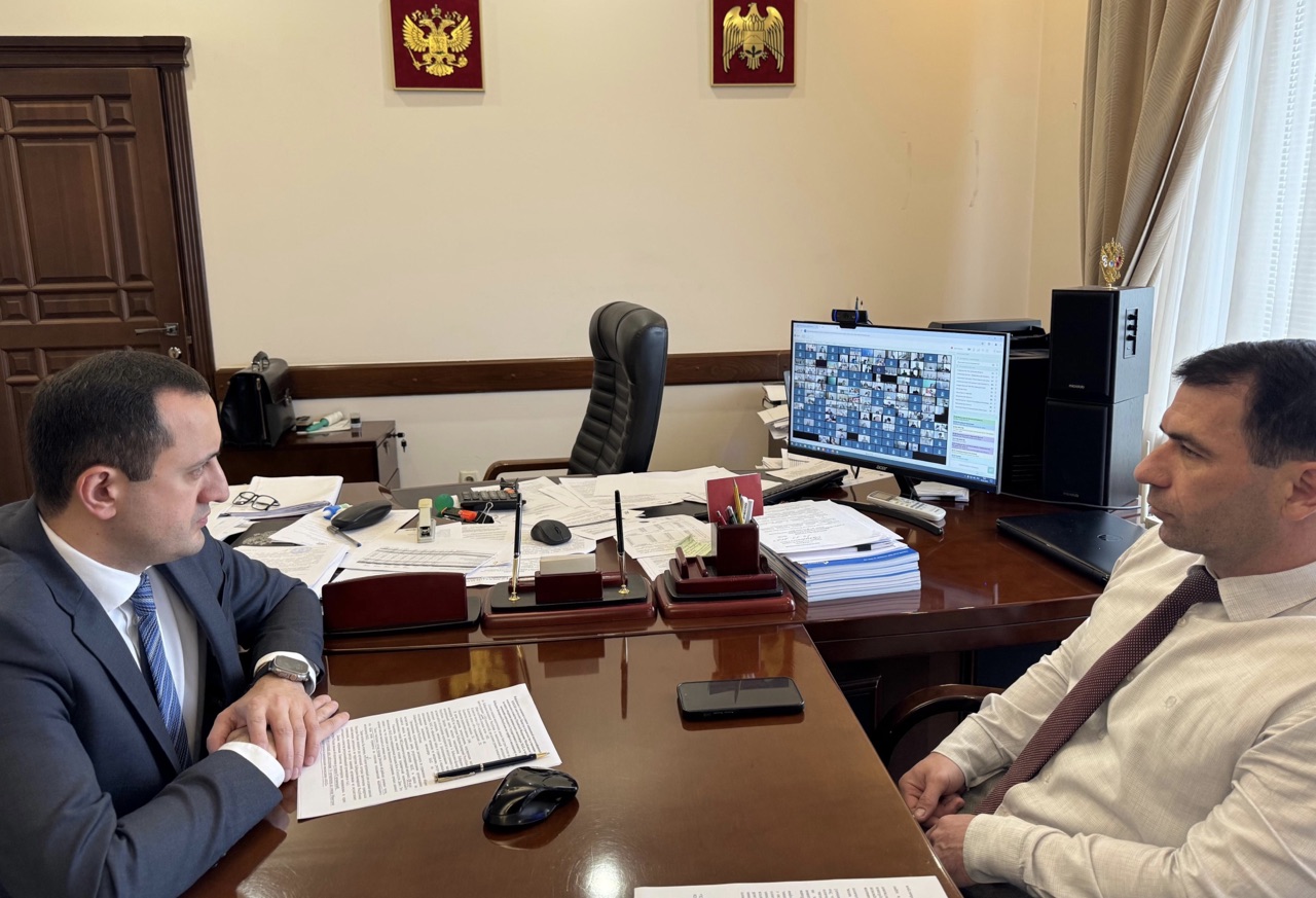 Алим Макуашев совместно с заместителем председателя Госкомитета Тахиром Чимаевым приняли участие в совещании.
